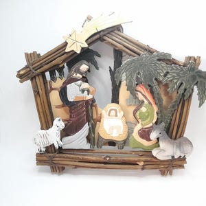 Nacimiento navideño de madera pintada a mano