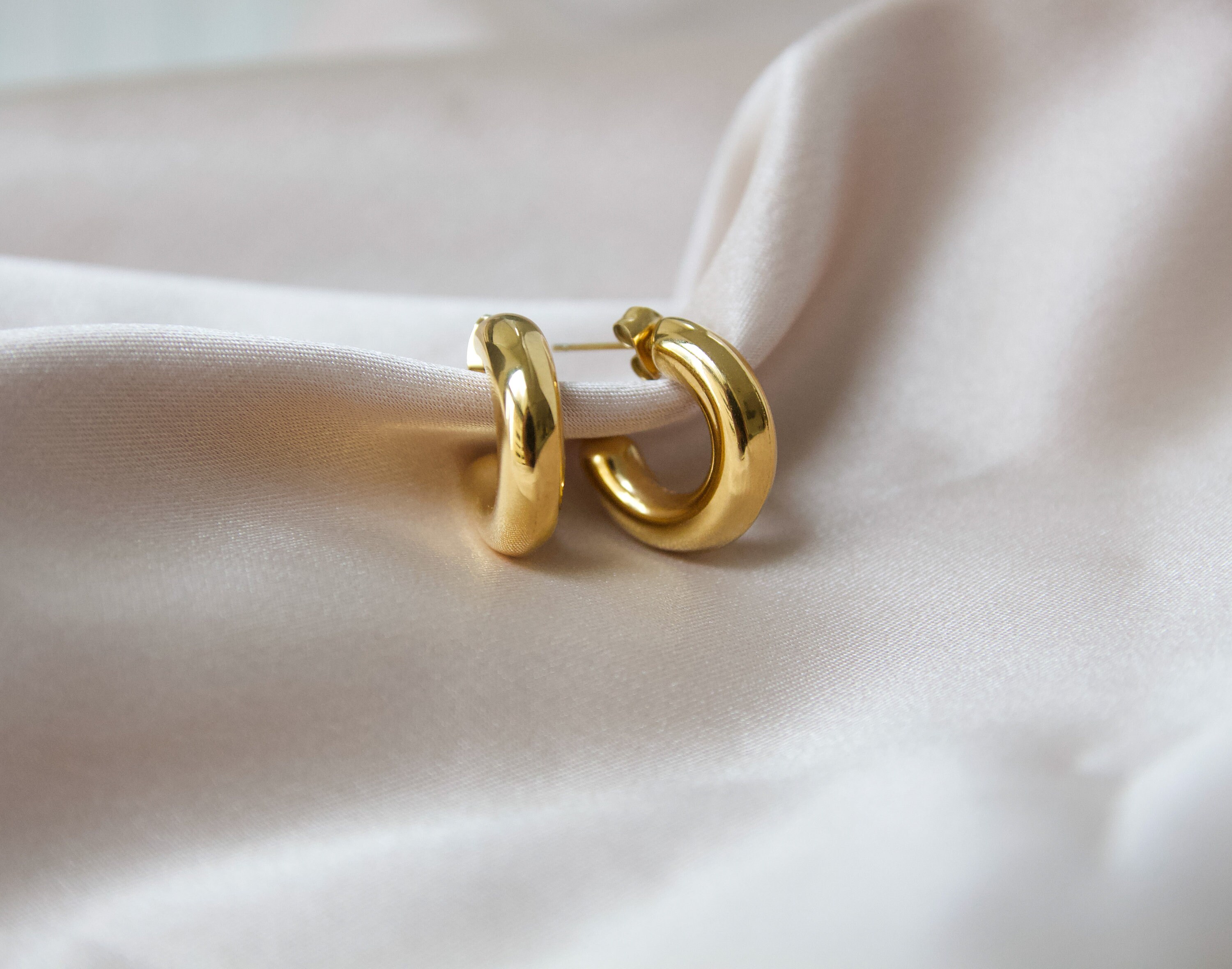 Chunky Gold Hoop Earrings for Women lightweight hoop earrings gifts for Her bubble 20mm hoop TrendingAbove Jewelry