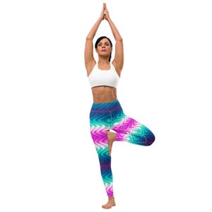 Reflected Textured Fire Waves Yoga Leggings