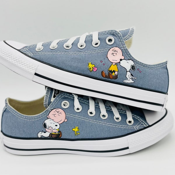 Snoopy custom Converse gray low top