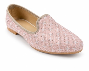 Men's Handmade Pink Embroidered Mojdi Shoes - Indian Groom Loafers