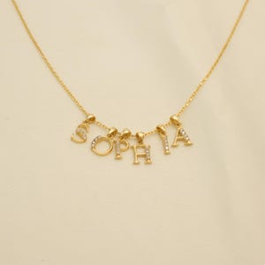Collar con inicial de oro y diamantes, encanto personalizado, collar de lujo personalizado, colgante de letra elegante, regalo para novia