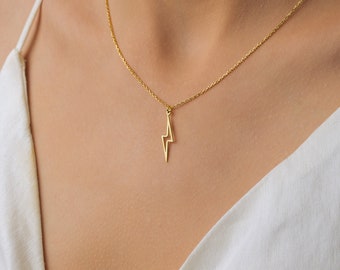 Collar de plata de ley con forma de rayo: colgante con cicatriz de mago.