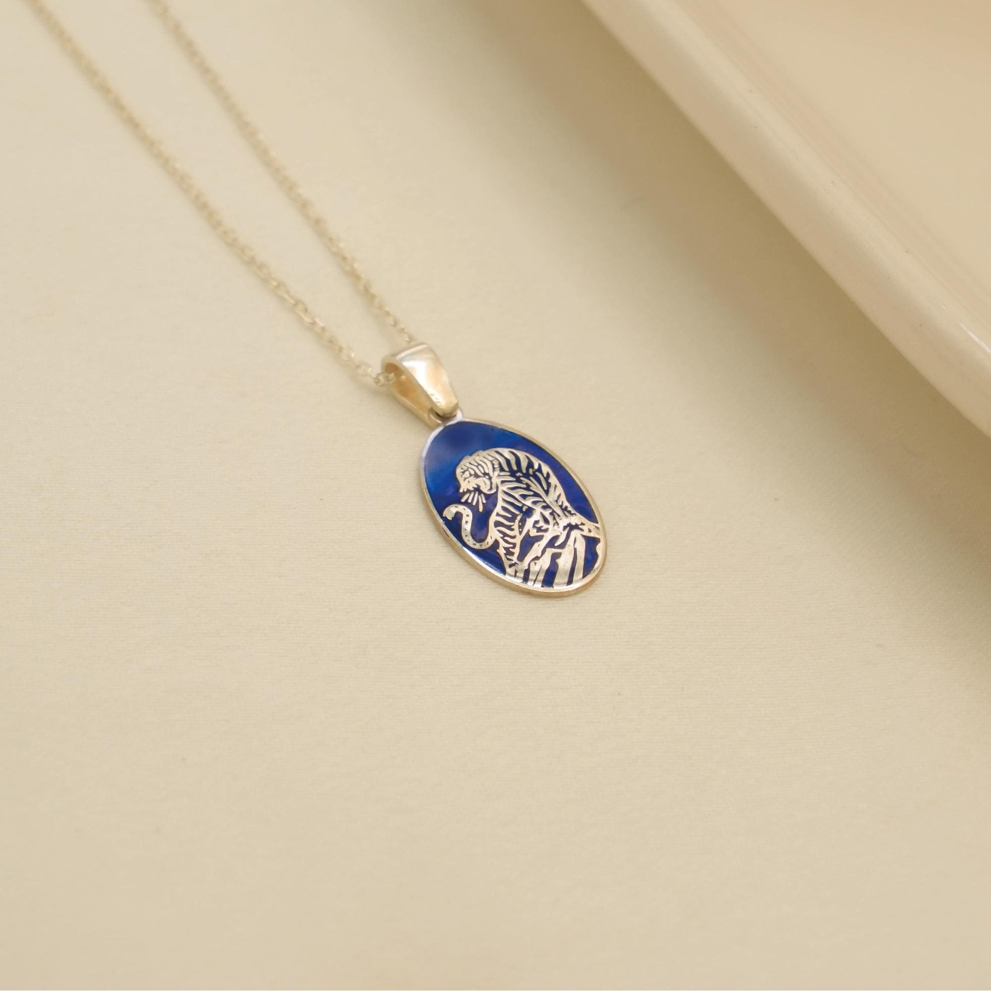Square Lion Necklace - Etsy Square Lion Necklace - Etsy