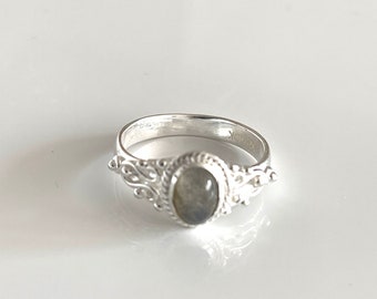 Natural Labradorite SILVER RING 925 Silver Dainty Gemstone Ring Solitaire Rings for Women