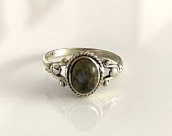 Natural LABRADORITE 925 SILVER RING Engagement ring ladies size 57 and 58 Filigree oval gemstone ring for women