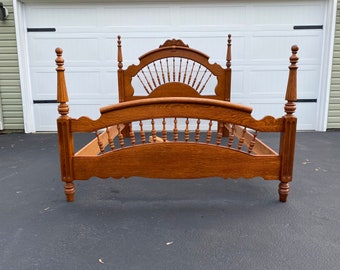 Lexington Furniture Victorian Sampler Collection Spindle Queen Full Bed Frame