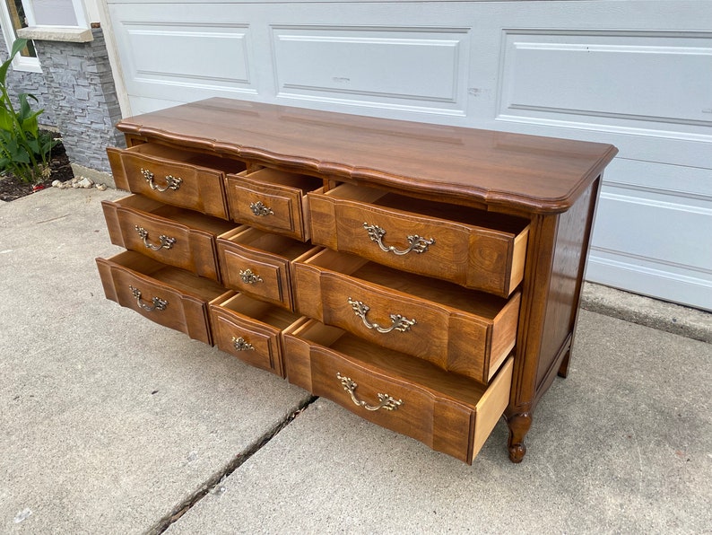 Thomasville French Provincial 9 Drawer Dresser With Mirror Etsy