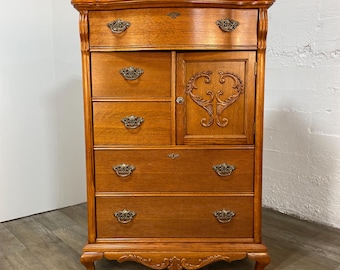Lexington Furniture Door Chest Victorian Sampler Collection 391-306