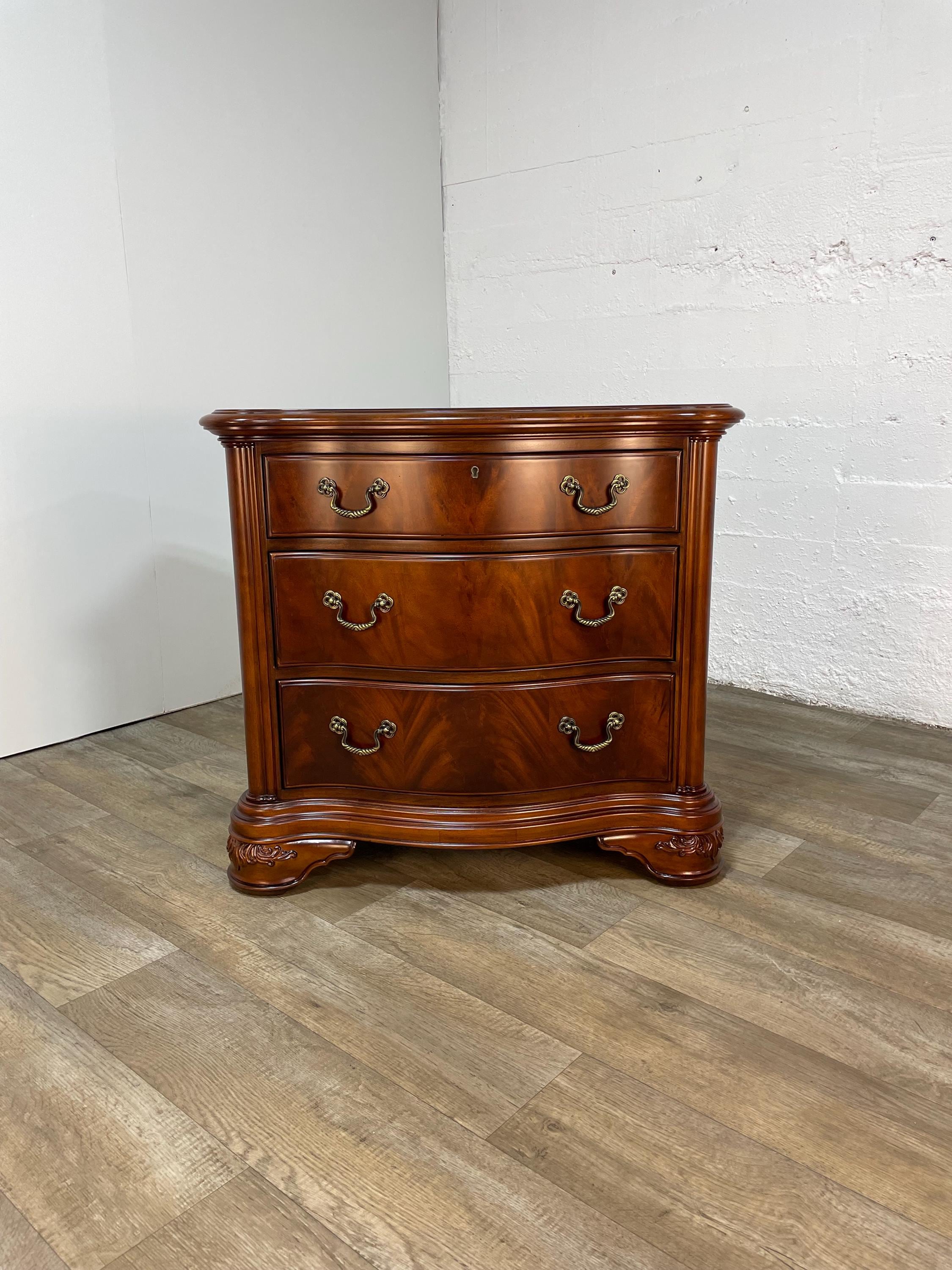 Thomasville Kent Park Collection Nightstand - Etsy