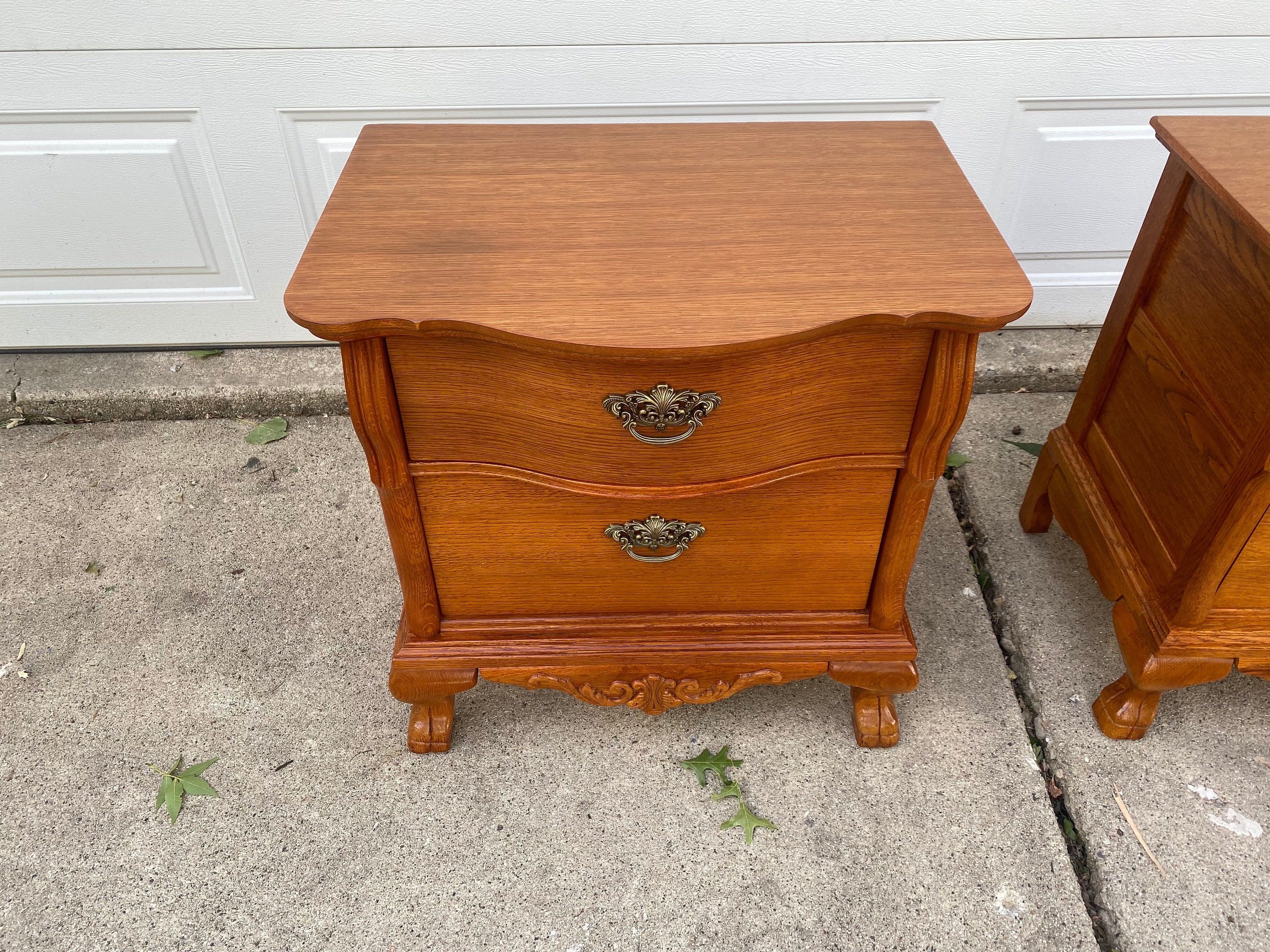 Pair of Lexington Victorian Sampler Collection Nightstand Etsy