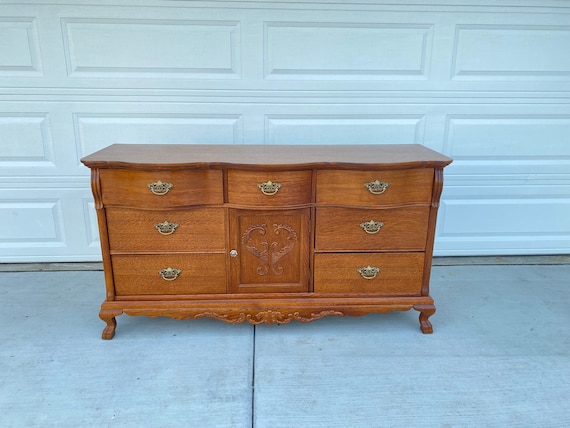 Lexington Furniture Victorian Sampler Collection Door Triple