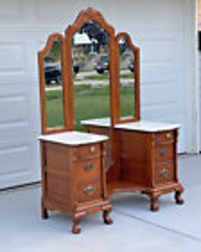 Lexington Furniture Victorian Sampler Collection Vanity and Three View