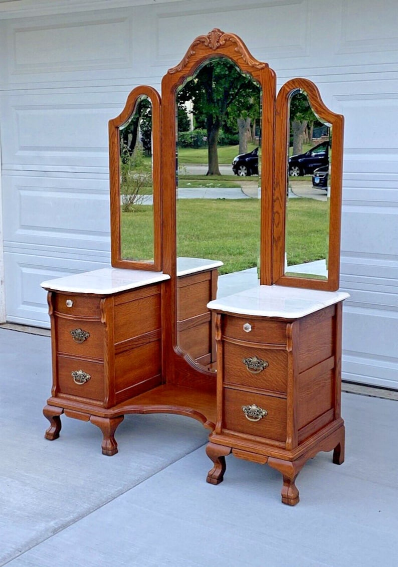 Lexington Furniture Victorian Sampler Collection Vanity and Three View
