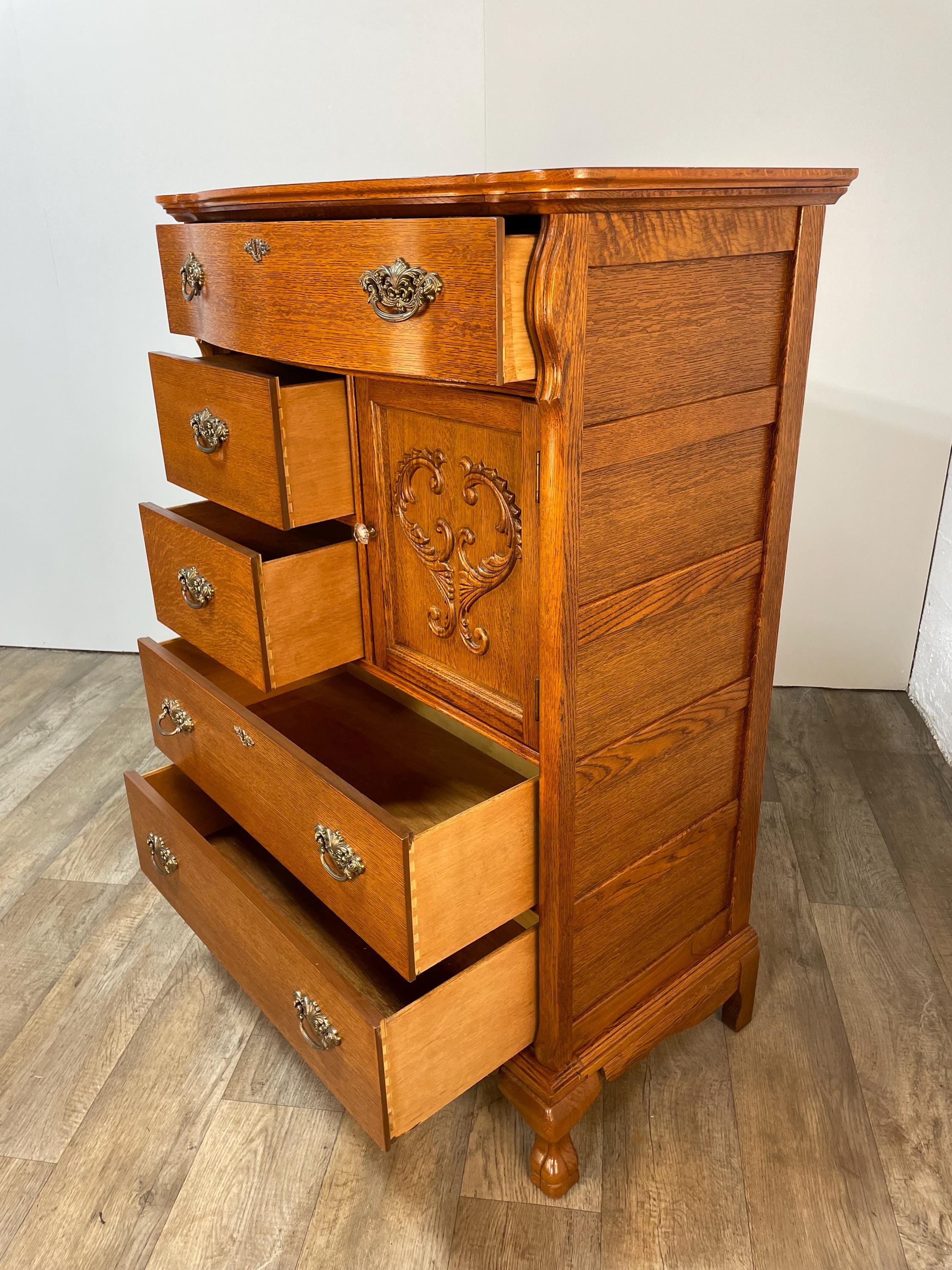 Lexington Furniture Door Chest Victorian Sampler Collection 391