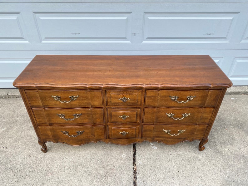 Thomasville French Provincial 9 Drawer Dresser With Mirror Etsy
