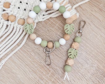 Plant Wristlets | Monstera Plant Keychain | Monstera Plant Wristlet | Silicone Beaded Wristlet | Gifts For Her | Plant Themed Gifts