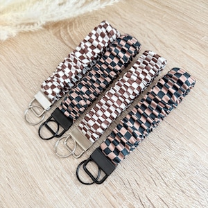 Scrunchy Wristlets, Keychain Scrunchy Wristlets, Wristlets, Checkered Wristlets, Satin Wristlets, Bank teller Wristlet, Cash Drawer Wristlet