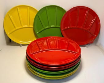 Juego de 8 platos divididos de esmalte vintage – Vajilla de picnic de mediados de siglo, fabricada en Japón.