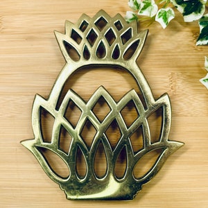 Vintage Brass Pineapple Trivet, 1976 Williamsburg Metalcrafters, Solid Brass Hot Plate, Grandmillennial Decor, MCM Plant Stand Accent