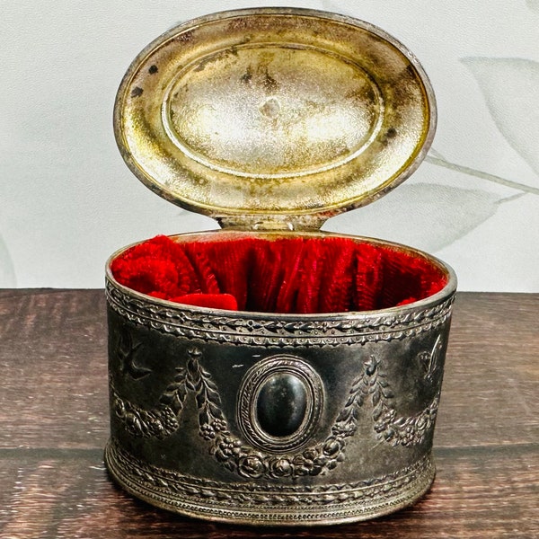 Godinger Ornate Silver Trinket Box with Red Velvet, Vintage Oval Hinged Lid Jewelry Keepsake Box, Silver Engagement Wedding Ring Box