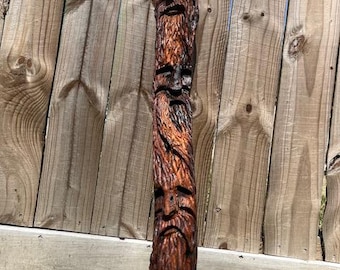 Spiritueux en bois triple face sculpté à la main
