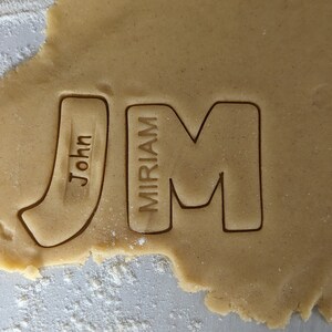 Individuelle Keksausstecher Anfangsbuchstabe mit Name | Ausstecher für jeden | 3D-Druck | Ausstechformen