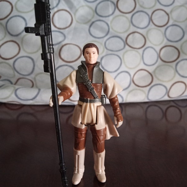 1983 Princess Leia As Boushh The Bounty Hunter Original Action Figure by Kenner with Staff Rifle