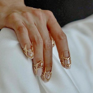 Single ring finger top