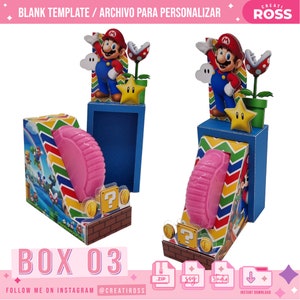 Puede incluir: Una plantilla imprimible para una caja de regalo de fiesta con un personaje de dibujos animados de la serie de videojuegos Super Mario. La caja está diseñada para parecerse a un nivel del juego, con una rueda rosa, un bloque de signo de interrogación y una tubería verde. El texto "BOX 03" está impreso en la parte delantera de la caja.