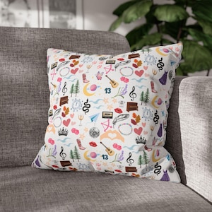 Swifty Pillowcase Kids Room Taylor Fan Pillow Eras Machine Wash Pillow Swifty BFF Birthday Gift for Daughter TS Fan Merch Swifty Bedroom