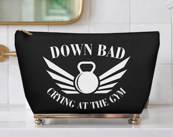 Bolsa de gimnasio Swifty: Neceser con la letra de "Down Bad" de Taylor