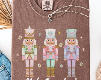 Funny Mahjong Nutcracker Shirt, Comfort Colors Christmas Board Game Tee, Xmas Mahj Get Crackin Crewneck, Holiday Hobby Game Night Lover Gift