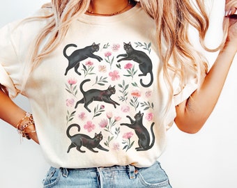 Floral Black Cat Shirt, Flower Comfort Colors Black Cat Crewneck, Daisy Cat Mom Tee, Wildflower New Black Cat Owner Gift, Cat Lover Gift