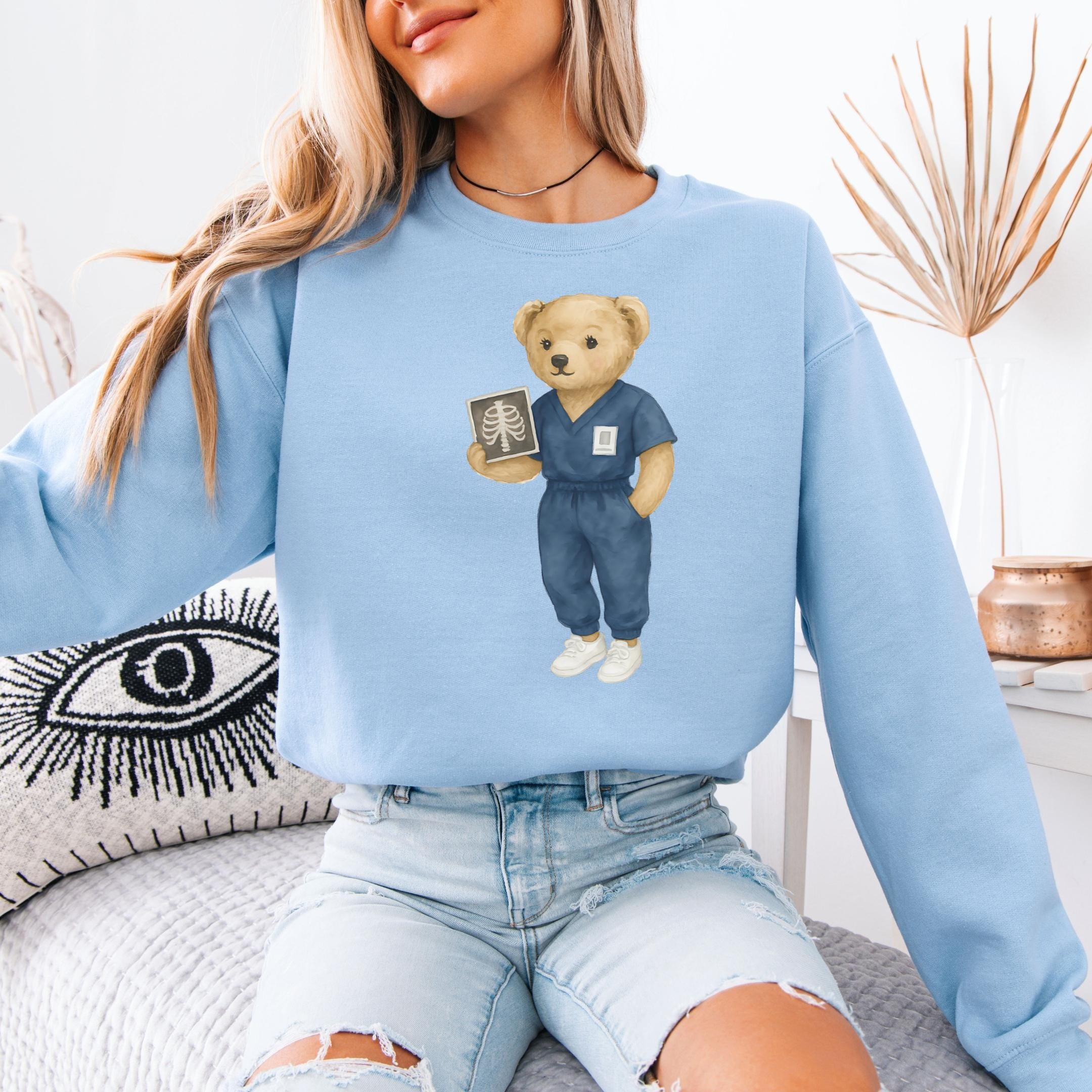 HBA X RAY トレーナー Preppy Teddy Bear Radiology Nurse Sweatshirt, Trendy Radiologist