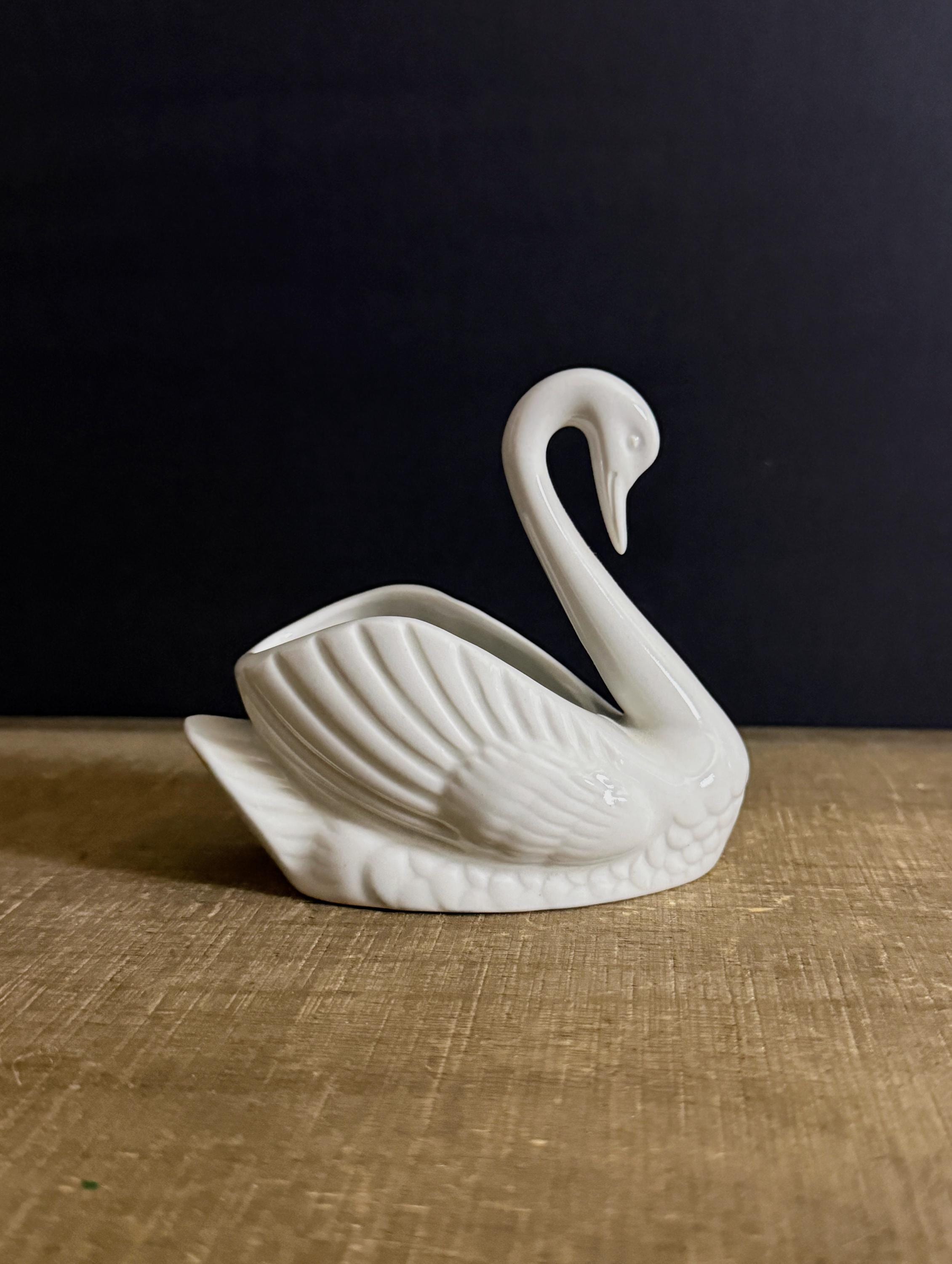 陶器の白鳥の花瓶 - Etsy 日本