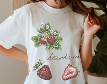 Strawberry Comfort Colors Tee Shirt, Cute Vintage Berry T Shirts, Botanical Cottagecore T-shirt, Summer Fruit Tshirt, Gift for Jam Lover,