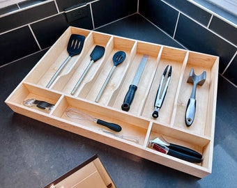 Anpassad lådinsats tillverkad av massiv lönn - För kök, köksredskap eller bestick. Helt specialdesignad