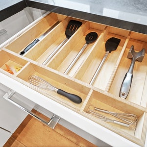 Organizador de cajones de cocina personalizado para utensilios, cubiertos, repostería y más, hecho de arce macizo imagen 1