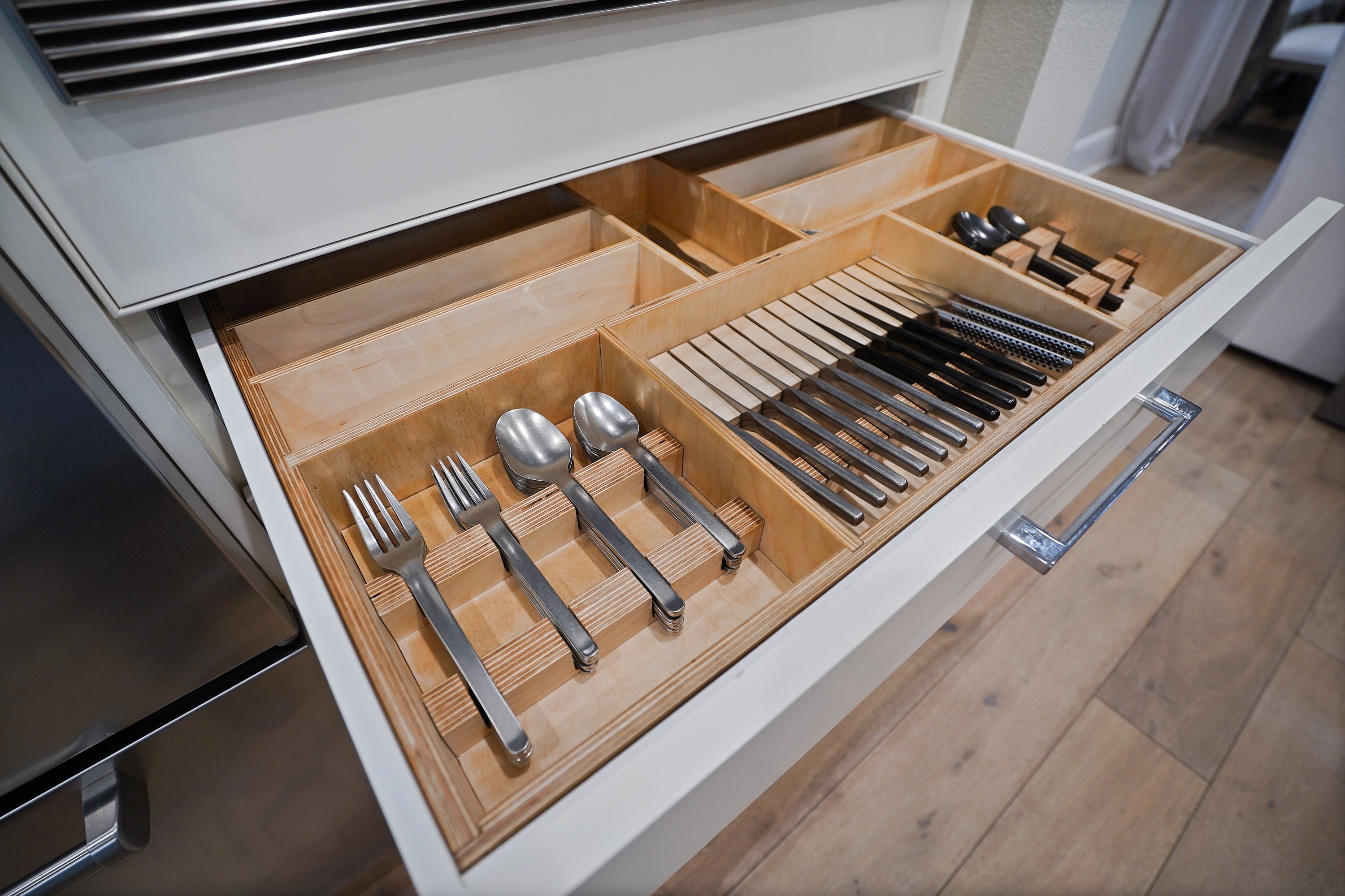 Medallion Cabinetry - Drawer Organizer with Cutlery Divider Insert