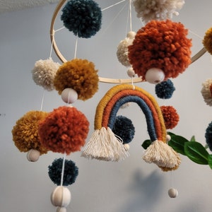 Pompom baby mobile, baby room decor, boho mobile for baby&#39;s room, baby shower gift, rainbow macrame mobile