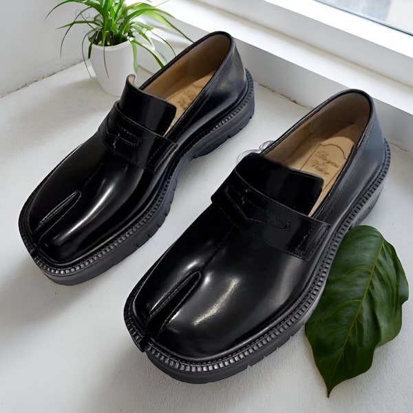 Schwarze Tabi Split-Toe Loafers | Damen Herren flache Schuhe | Mary Janes klobige Sohlen | Slip on Freizeitschuhe | Schweinshufe Stil