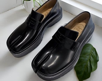 Black Tabi Split-Toe Loafers | Womens Mens Flats | Mary Janes Chunky Cleated Soles | Slip on Casual Shoes | Pig Hoof Style