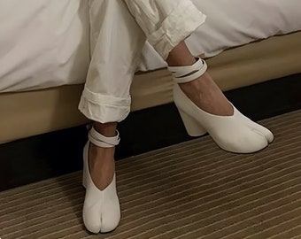 Women's White Leather Split-Toe Ninja Tabi Boots 6cm Heel - Divided Toe Boots, Japanese-Inspired Platform Ankle Booties Split Toe Boots.