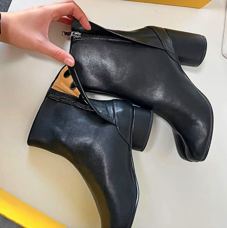 Women's Leather Tabi Split-Toe Black Boots with Zipper and 7.5cm Heel free socks Japanese-Inspired Platform Ankle Booties zdjęcie 4