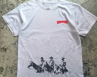 Camiseta estilo vintage western cowboy en color blanco. Todos los tamaños disponibles.
