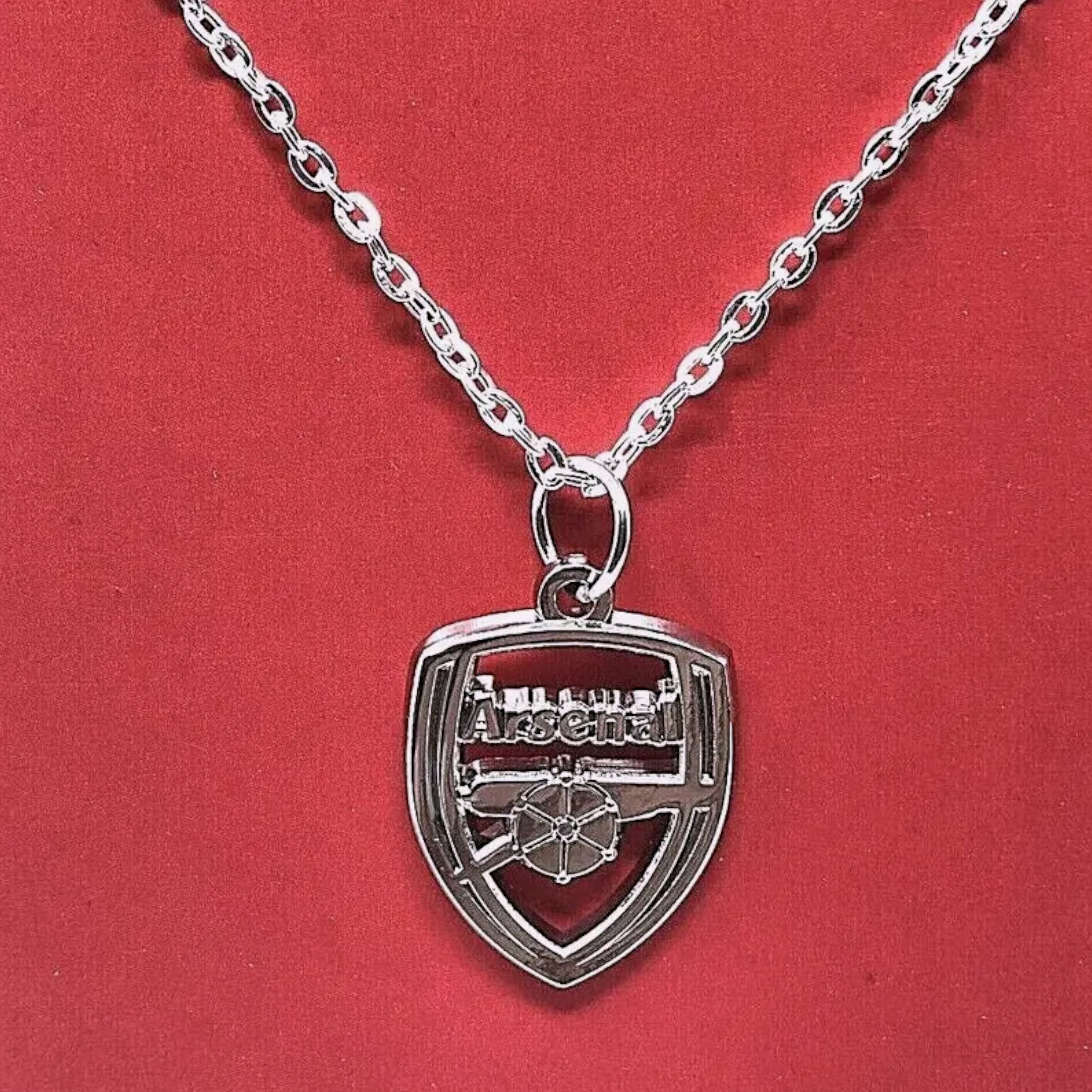 Pendentif Arsenal FC Plaqué Argent Avec Chaîne – Cadeau Officiel Fan