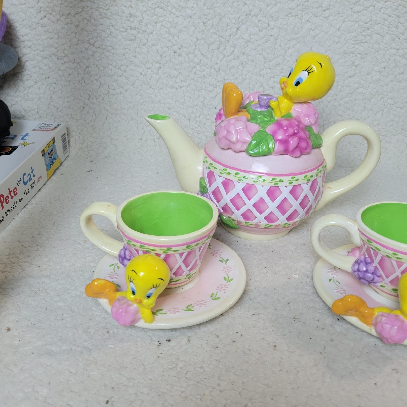 Vintage 2000 Looney Tunes Tweety Bird Ceramic Tea Set Teapot Cups