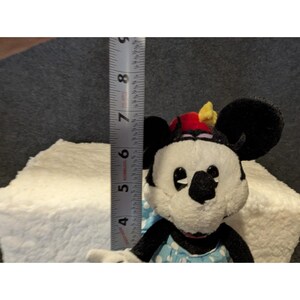 GUND 8 in Plush Minnie Mouse image 7