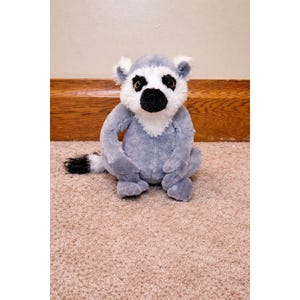 Ganz Webkinz Ring Tailed Lemur Plush HM369 Gray White Stuffed Animal No Code
